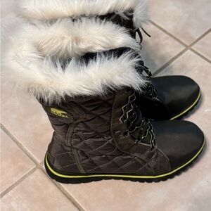 Sorel Black and Gray Quilted Winter Boots with Faux Fur